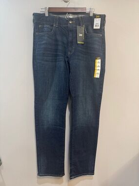 NWT Lee Straight Leg Jeans in Dark Indigo Wash